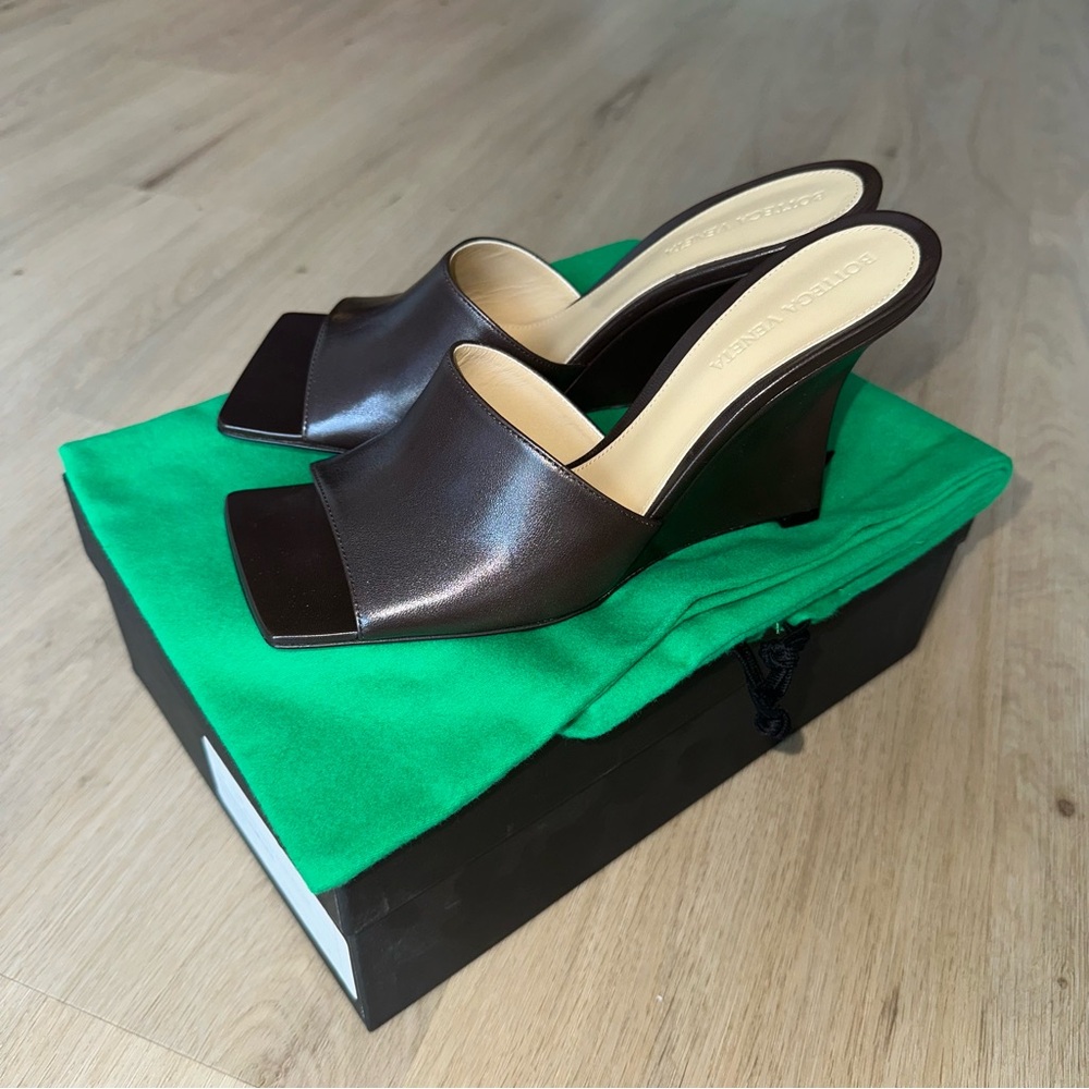 BOTTEGA VENETA BROWN WEDGES HEELED MULES
